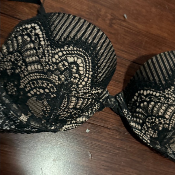 Black and Tan Lace Patterned Push Up Victorias Secret Bra - NEVER WORN - 32C - Picture 2 of 4